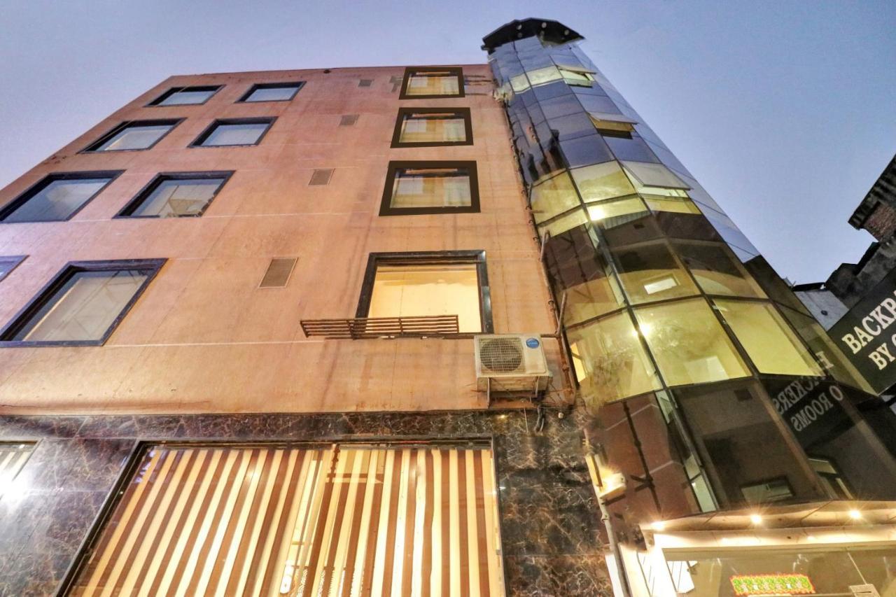 Oyo 23368 Boutique Hotel Paragon Нью-Дели Экстерьер фото